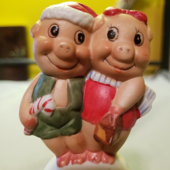 Vtg "Pigs In Love" Holiday/Christmas Ceramic Bell